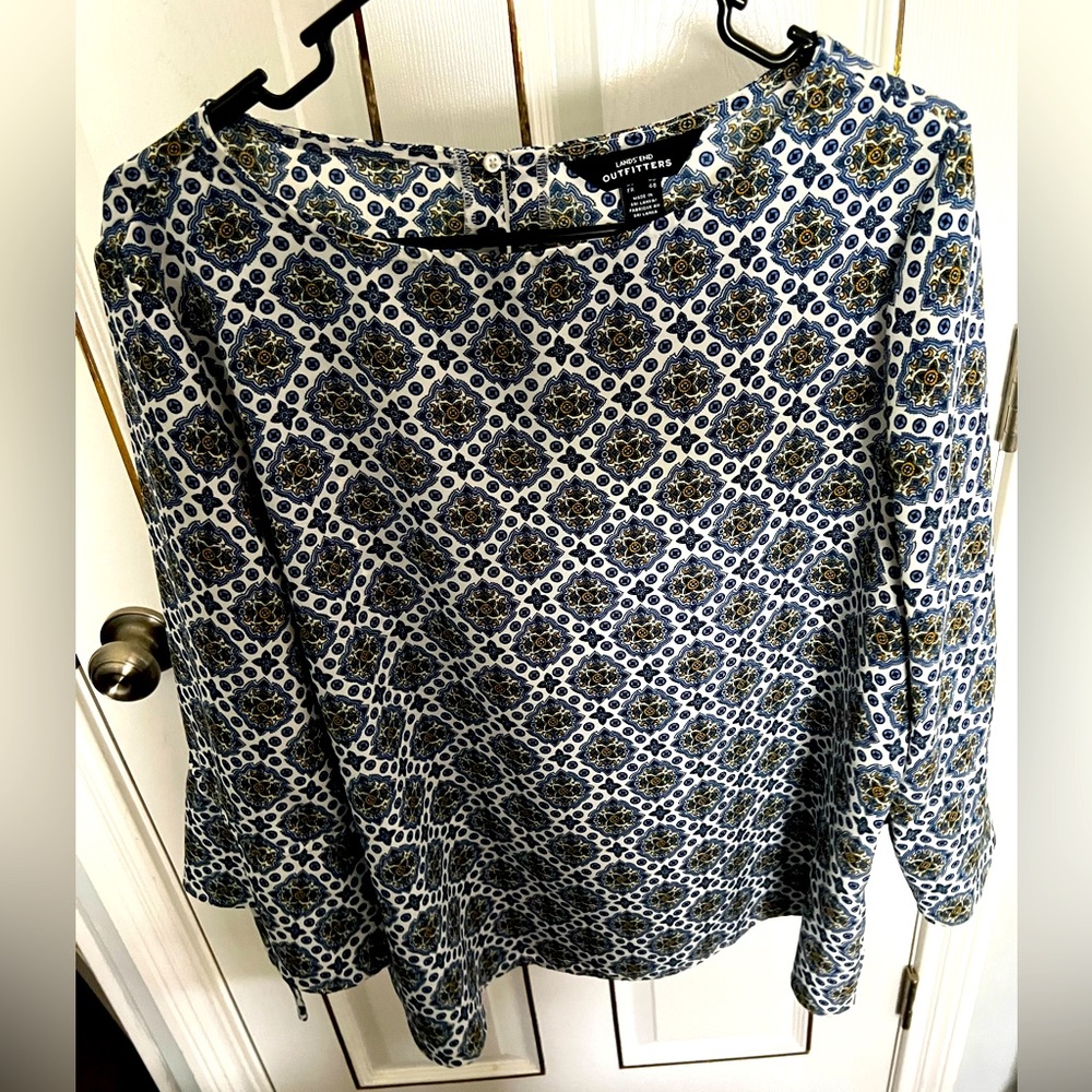 Lands End Chase Bank Top